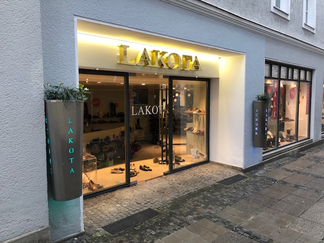 Passauer Shopping Nacht im Schuhgeschäft Lakota